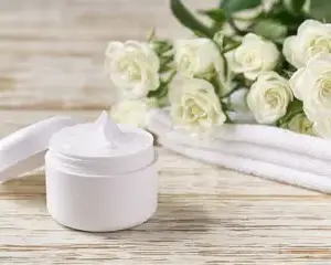Lunera Glow كريم ترطيب